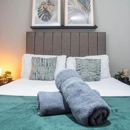 Modern 2br 2bath Parking Daire *