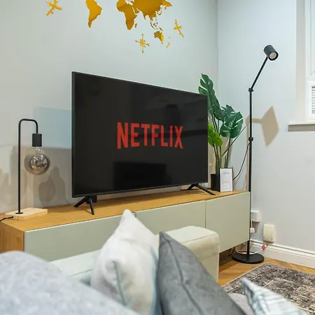 Modern 2br 2bath Parking *