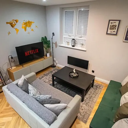 Modern 2br 2bath Parking ليدز