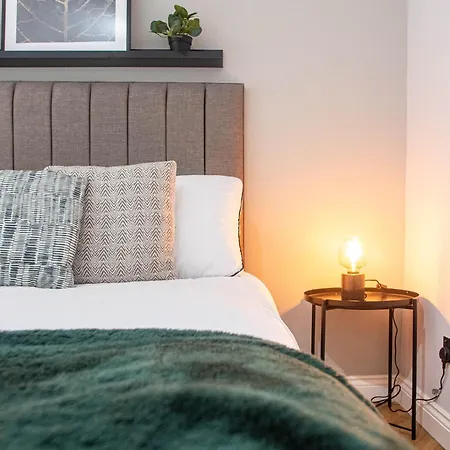 Modern 2br 2bath Parking Apartament Leeds (West Yorkshire)
