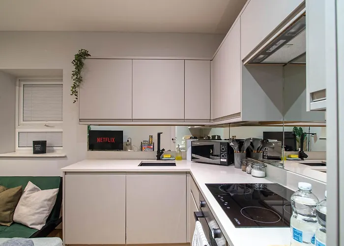 Apartment Modern 2br 2bath Parking Leeds (West Yorkshire)